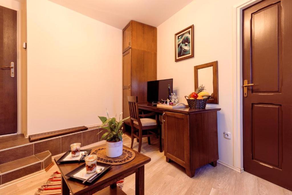 Downtown Rooms Nis Exterior photo